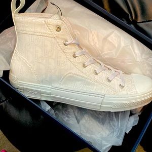 Dior B23 HIGH-TOP SNEAKER